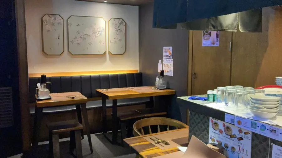 Exterior of Sanbandeul Pork Gukbap on Jeonpo Café Street