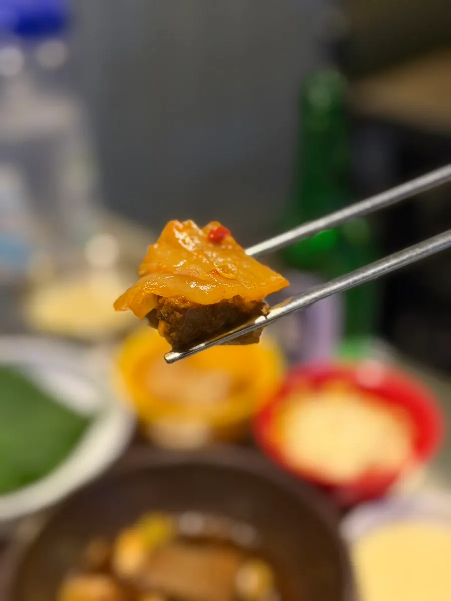 갈비찜에 추가한 전라도 묵은지