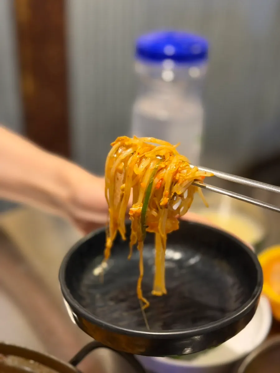 갈비찜 묵은지 토핑 곁들임
