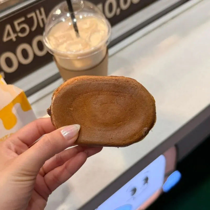 Egg bread packed together with a free peanut bread