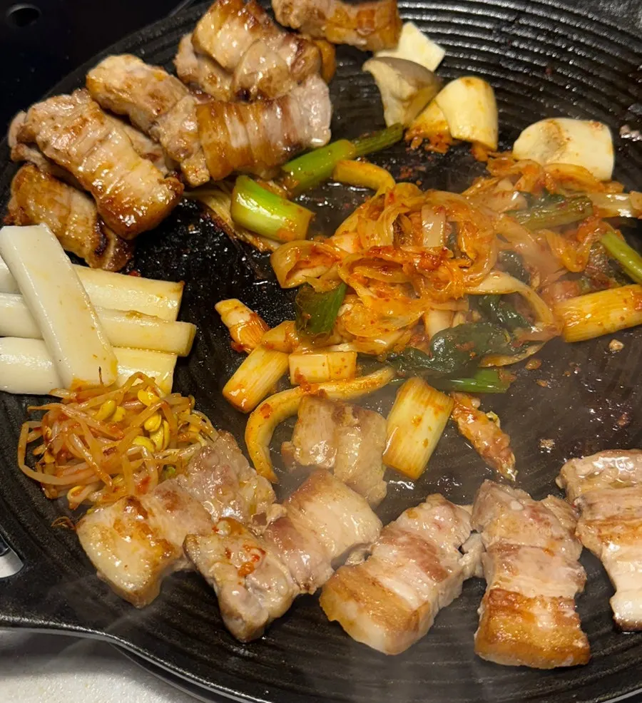 부산 서면 189철수네맛김치삼겹살 외관