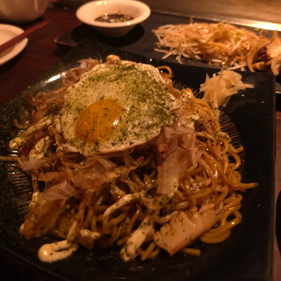 Teppan yakisoba with assorted ingredients