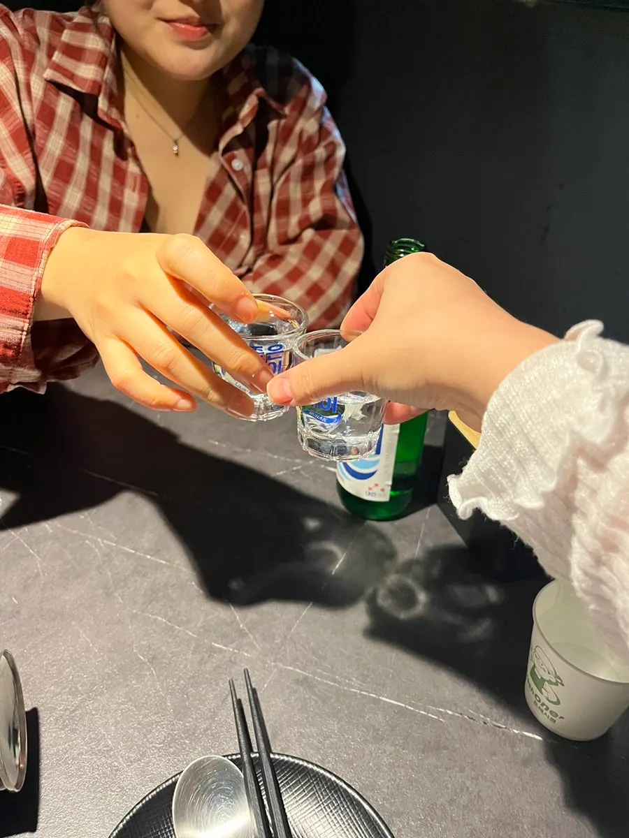 파가 듬뿍 올라간 수육누룽지닭곰탕 국물
