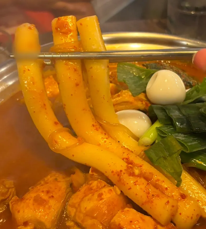 푸짐하게 나온 닭도리탕 한 냄비