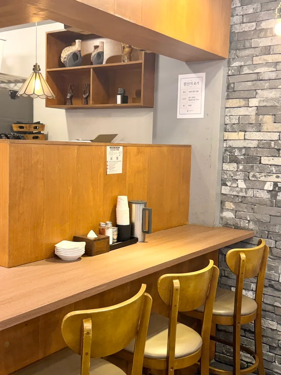 강갈비탕 테이블 좌석 전경