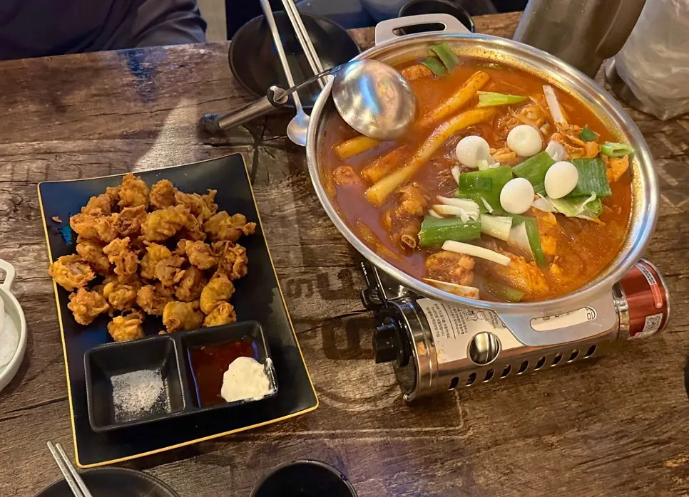 Fried chicken gizzards with dipping sauce