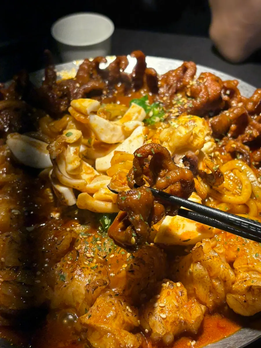 Odaebal with daechang and chicken feet