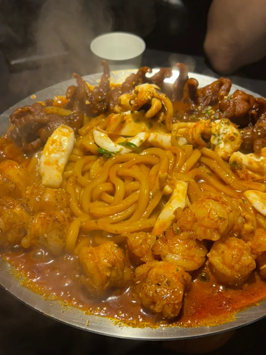Odaebal with thick daechang and webfoot octopus