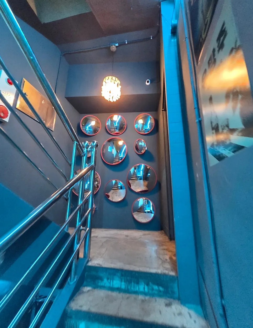 Stairway to the 2nd floor with mirrors