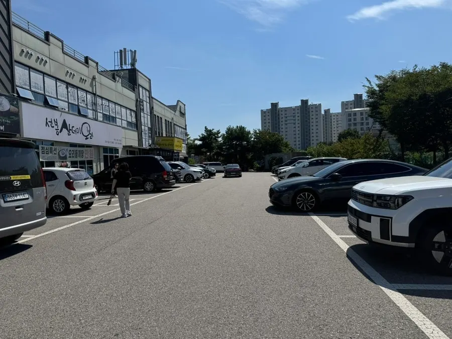 Spacious dedicated parking lot in front of the restaurant