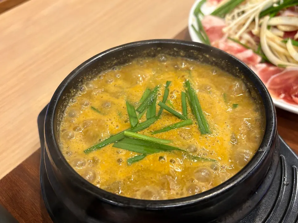 들깨소스에 찍은 오리불고기