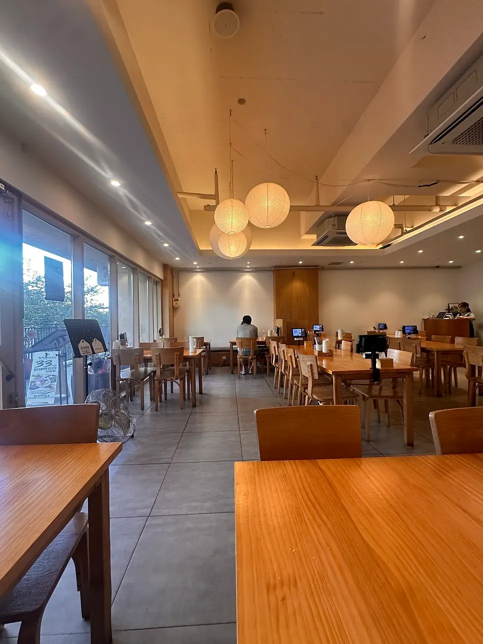 Interior of Chilseong Jemyeonso Suji Main Branch
