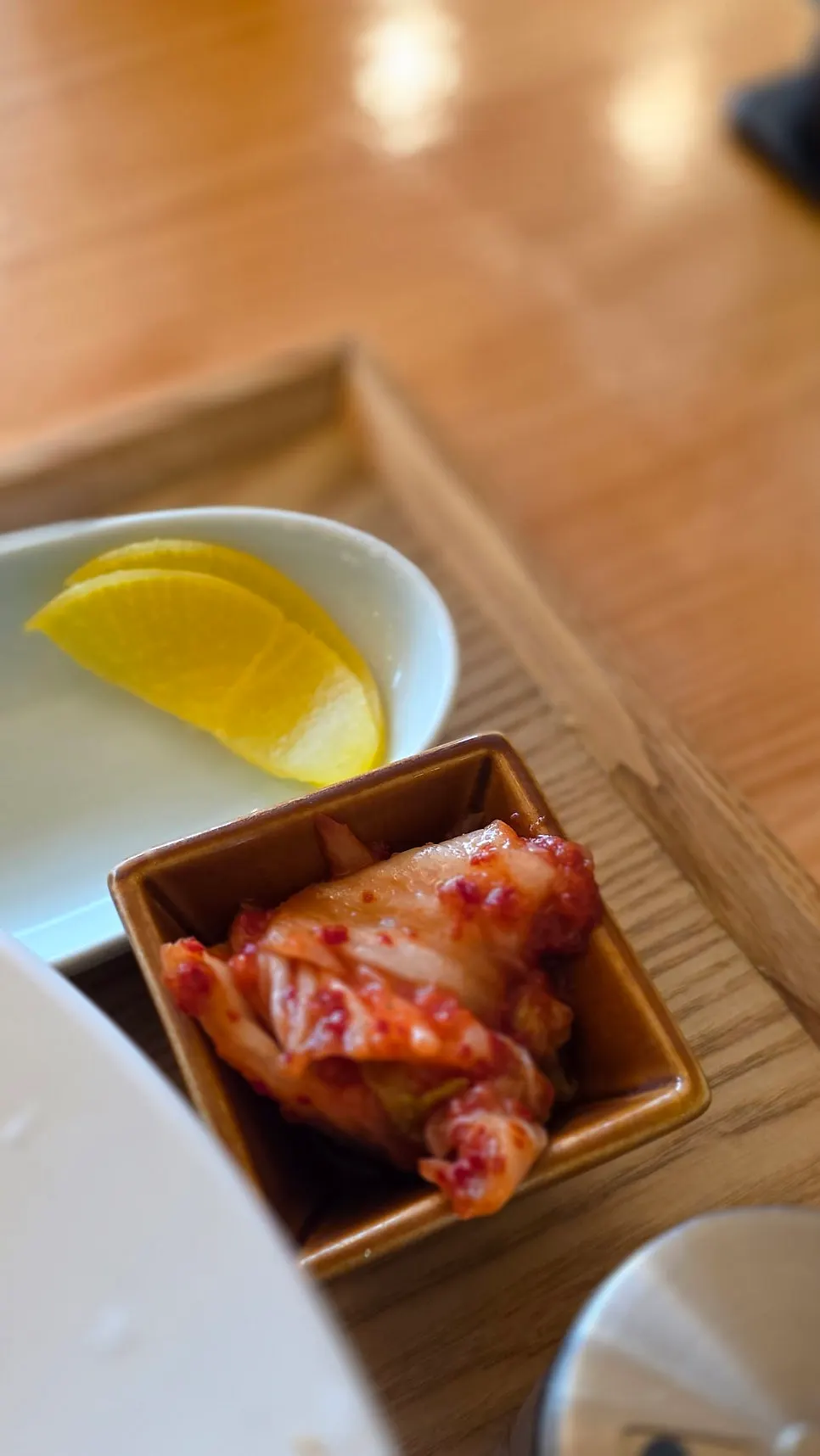 Satu set kongguksu, gamjajeon dan mandu goreng