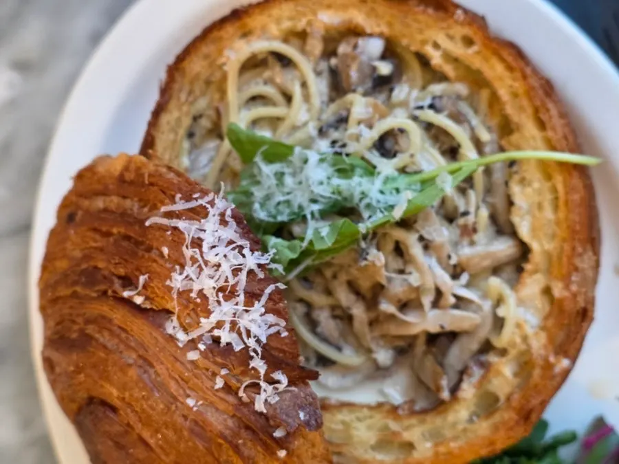 Close-up of the Mont Blanc truffle pasta