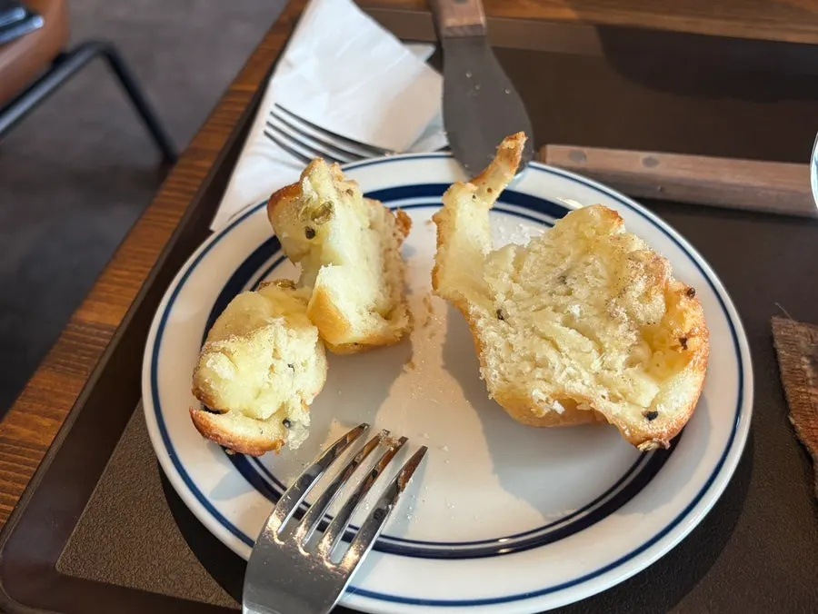 Cardamom bun and coffee pairing