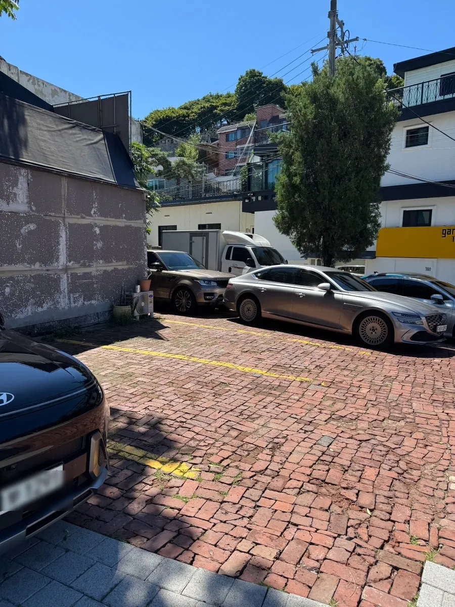 Lotus Garden Parking information near Seochon Nugak