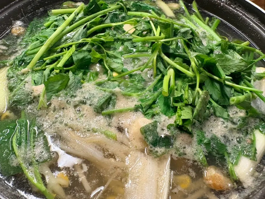 Daegu jiritang with tofu and minari