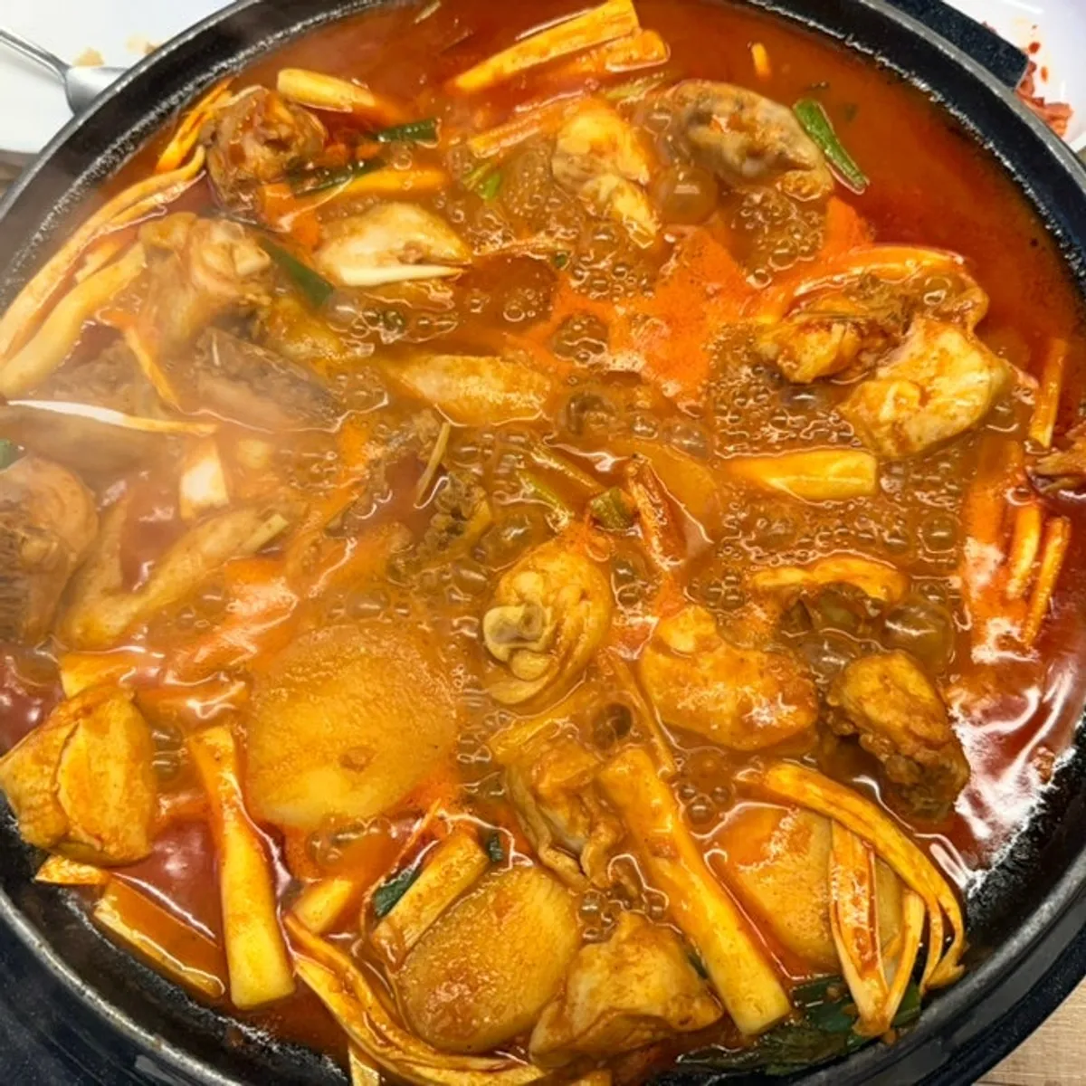 Rice mixed with the seasoned sauce from Sottture's dakdoritang