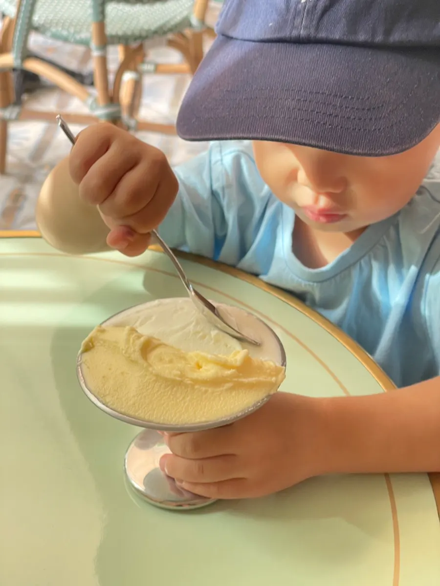 Gelato with a texture of rice grains