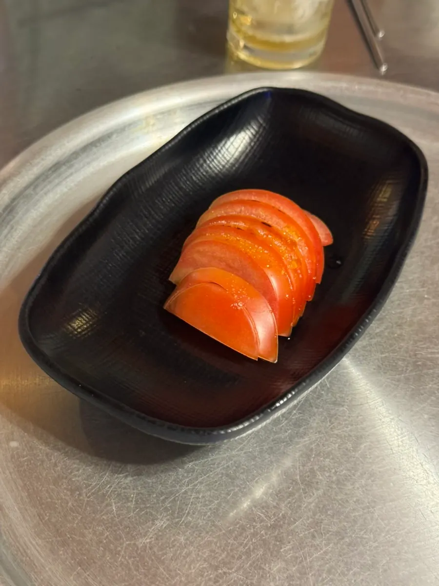 Complimentary tomato side dish