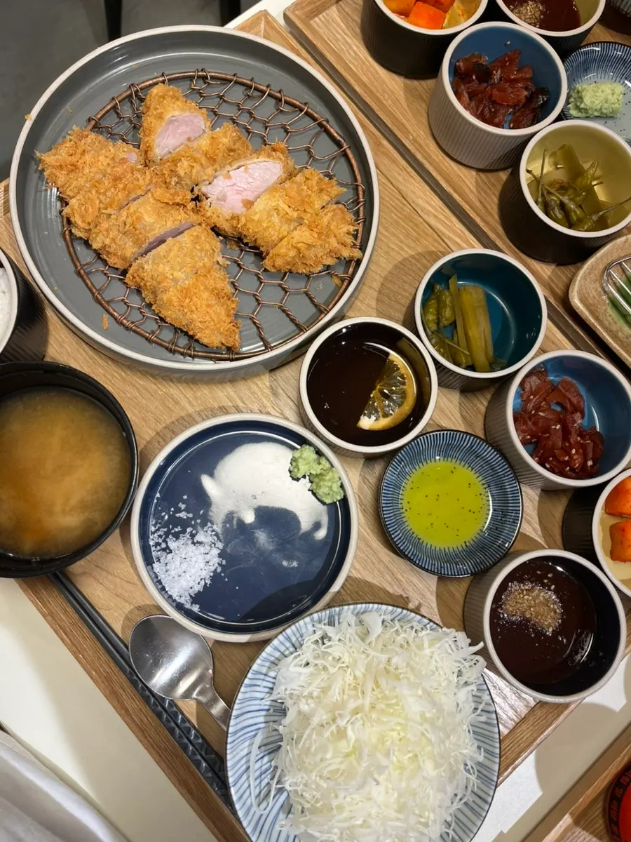 양배추샐러드와 소스