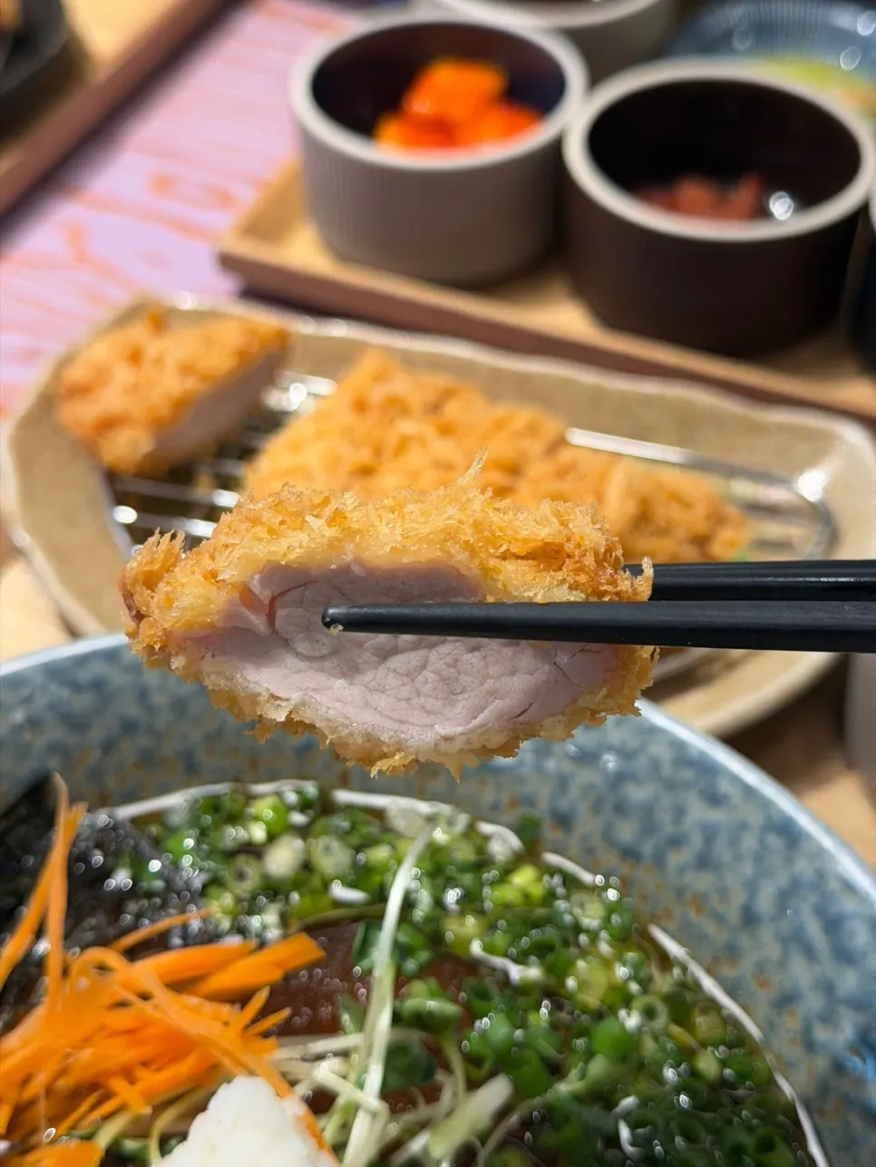 돈지루 속 고기 건더기