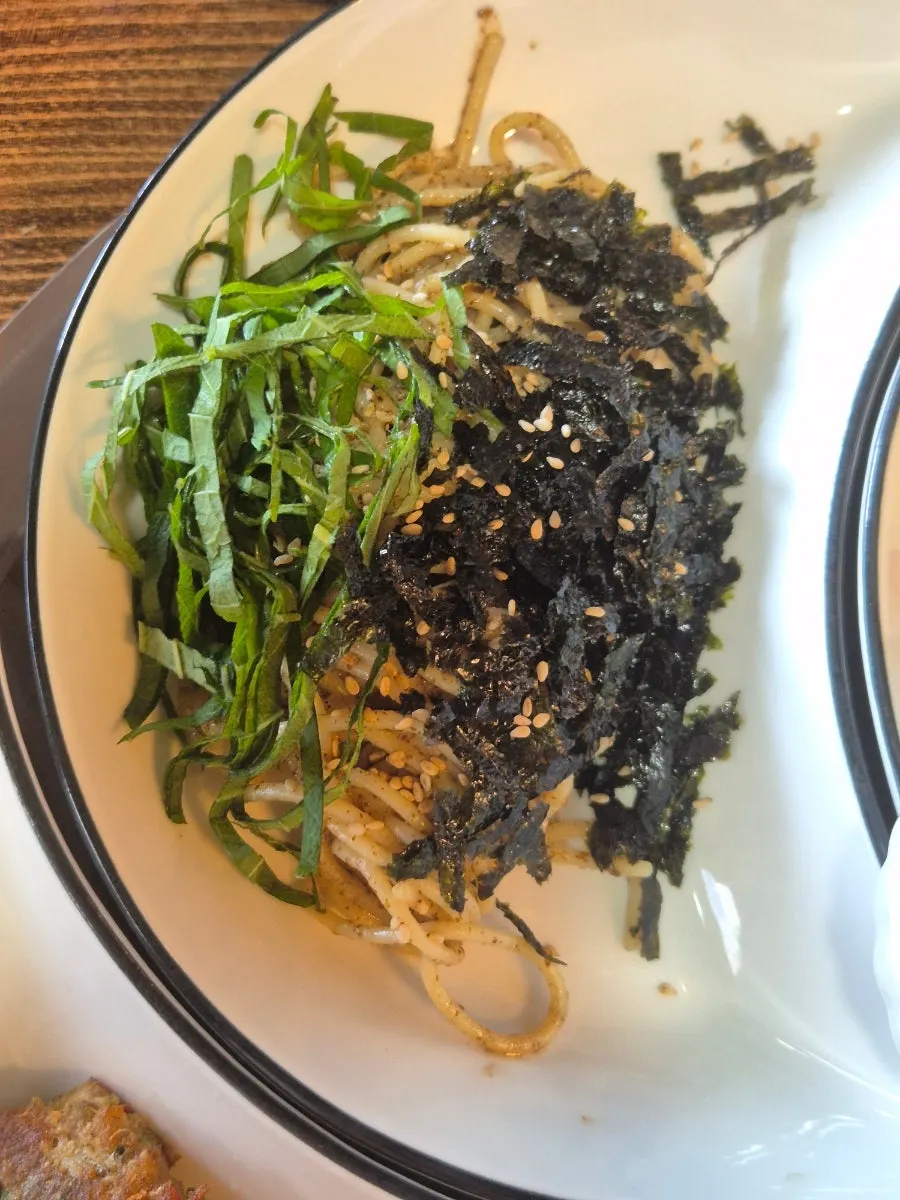 Chilled perilla leaf pasta