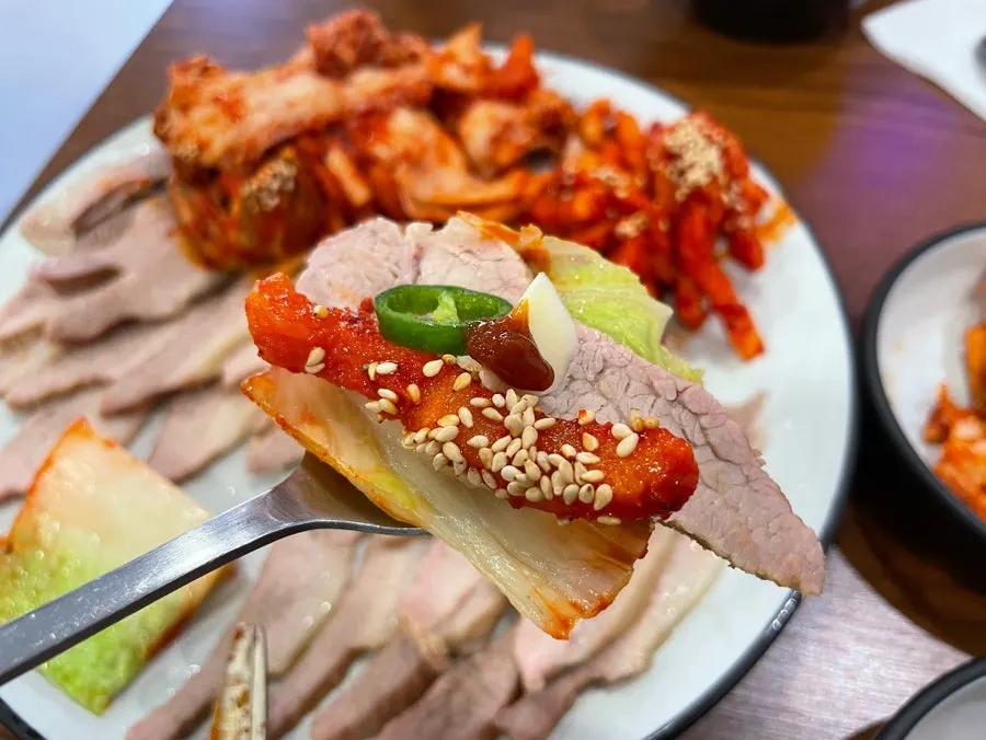 매콤 달콤한 보쌈김치 접시