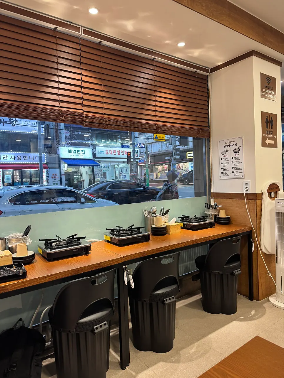 Ruang dalaman Bossam Ae Kalguksu Seongnam Sangdaewon Branch