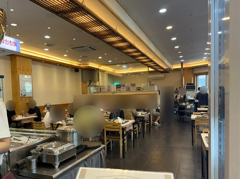 Spacious interior seating at Min Cook Apbadang Seongsa