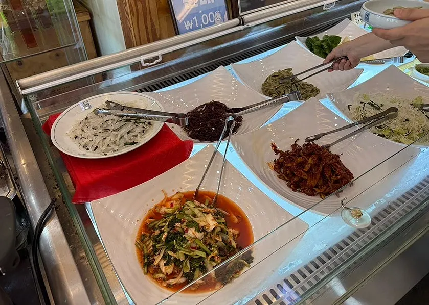Takeout counter for grilled fish