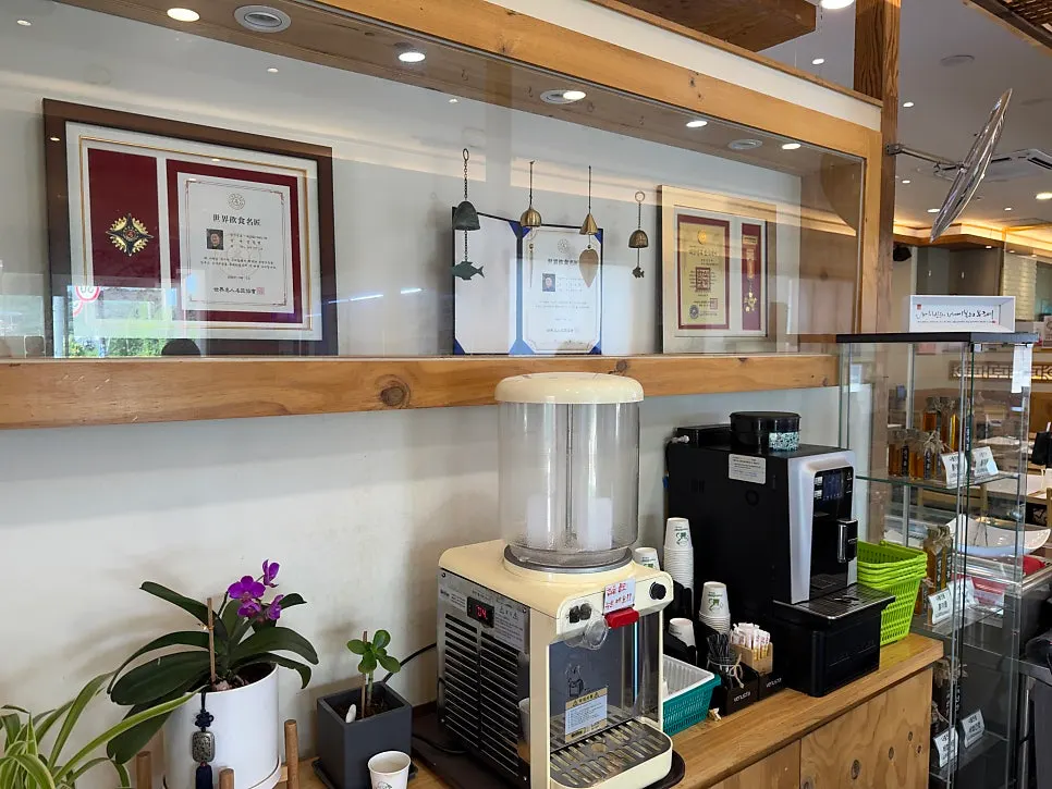 Clean and tidy interior of Min Cook Apbadang Seongsa