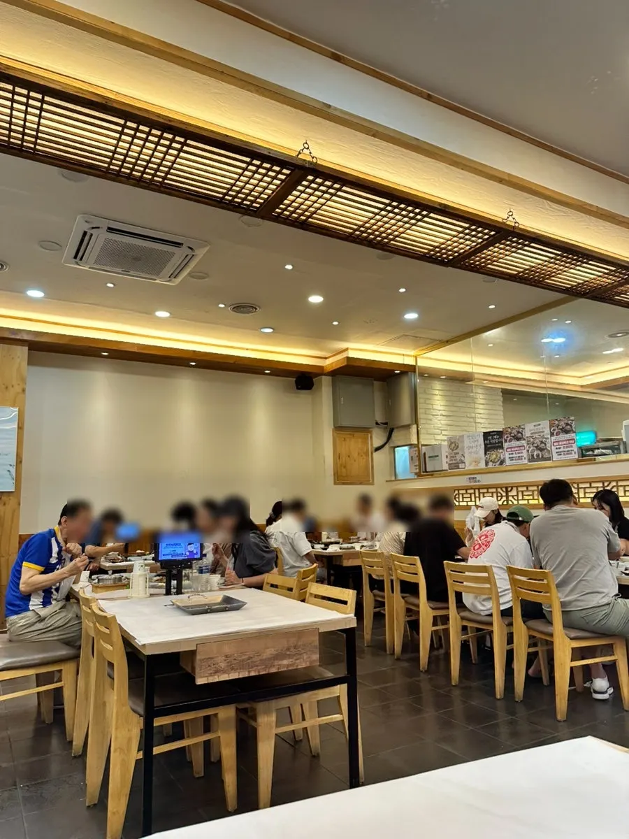 Set meal and grilled/braised menu board at Min Cook Apbadang Seongsa