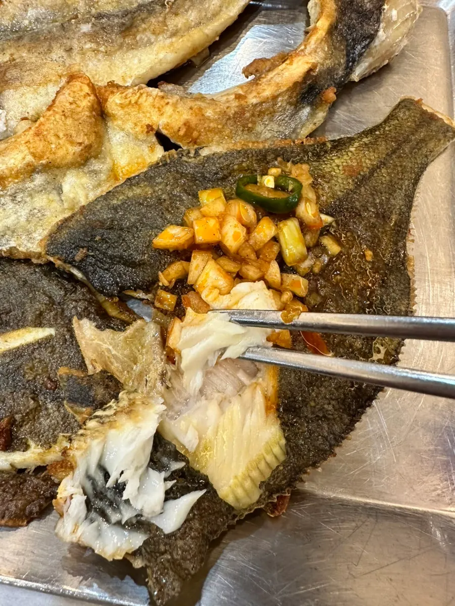 Sticky sotbap rice served with the set