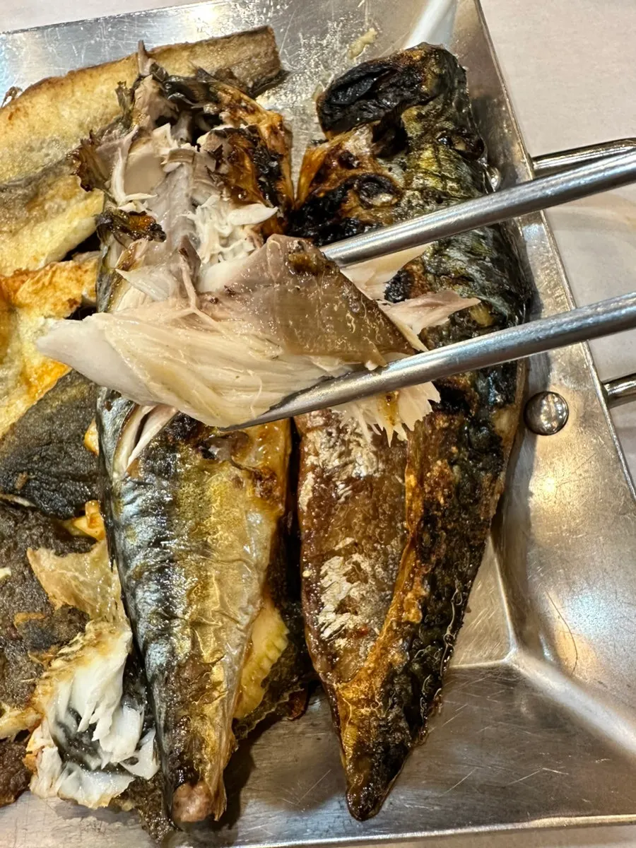 Golden-grilled mackerel