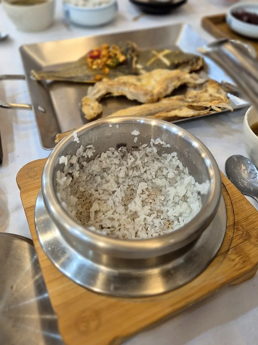 Stone pot rice at Min Cook Apbadang
