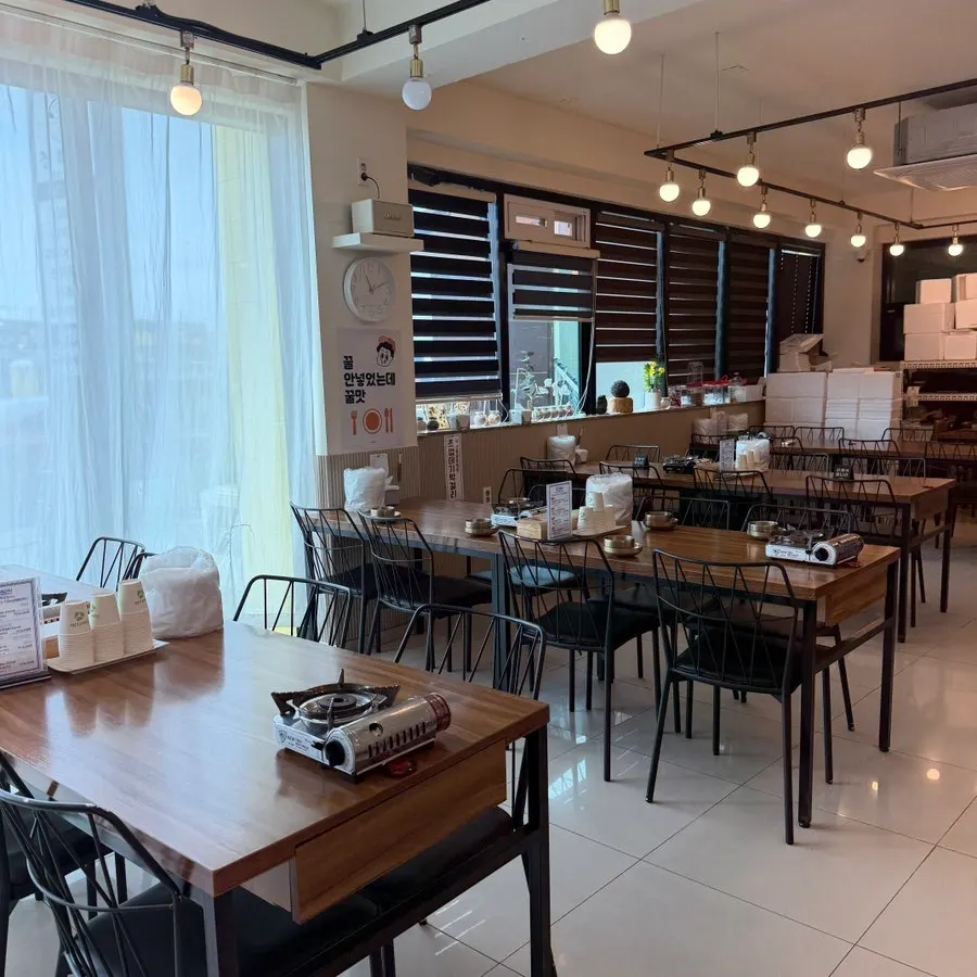 Location information for a Seongsan seafood restaurant