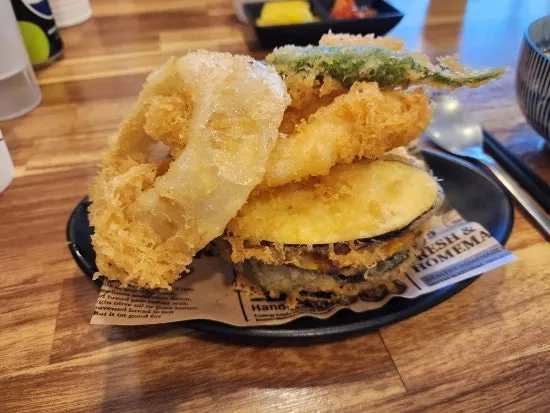 Assorted tempura at Seongsan Seobiu Udon Donkatsu