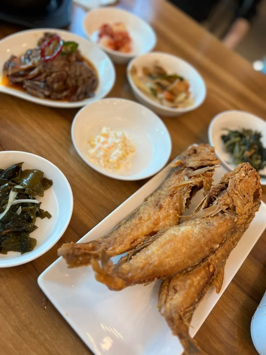 A세트와 함께 나온 밑반찬 구성