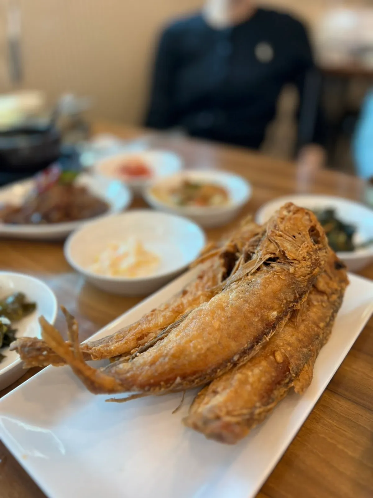 간장게장을 올린 찰솥밥 한 숟가락