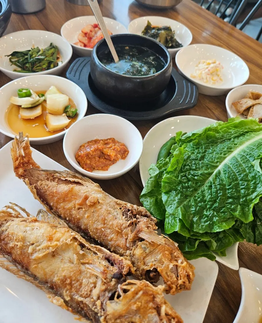 세트에 나온 바삭한 옥돔구이