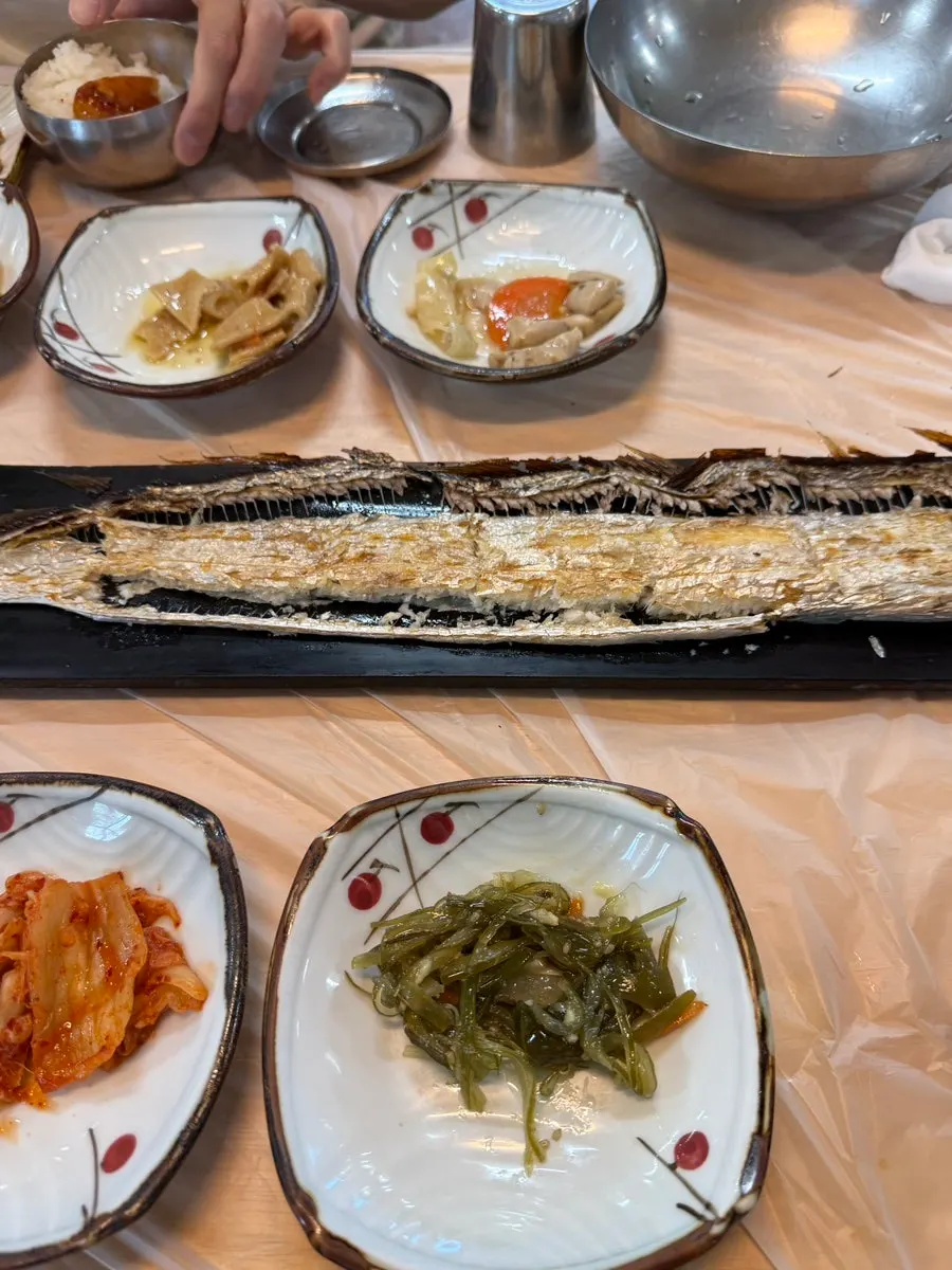 Grilled cutlassfish with plump flesh