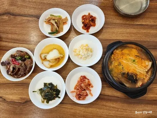 A세트 한상과 반찬