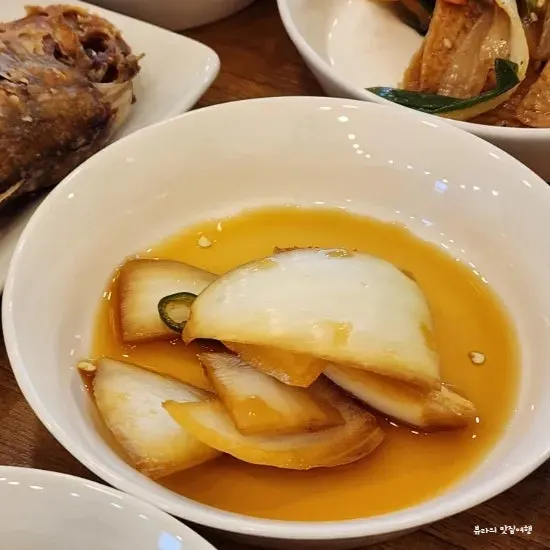 A세트 기본 반찬 구성