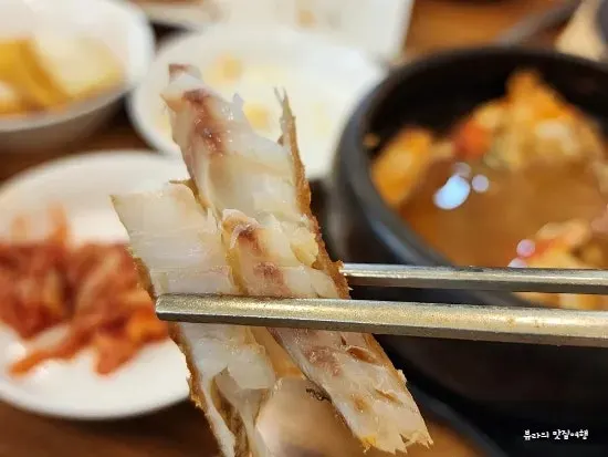 양념이 밴 갈치조림 무