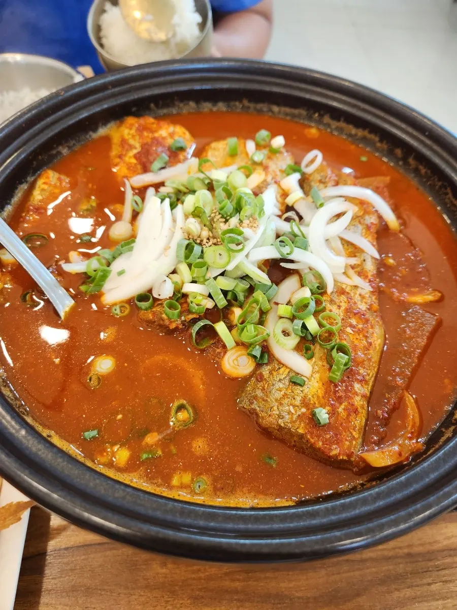 바삭하게 구워진 옥돔구이