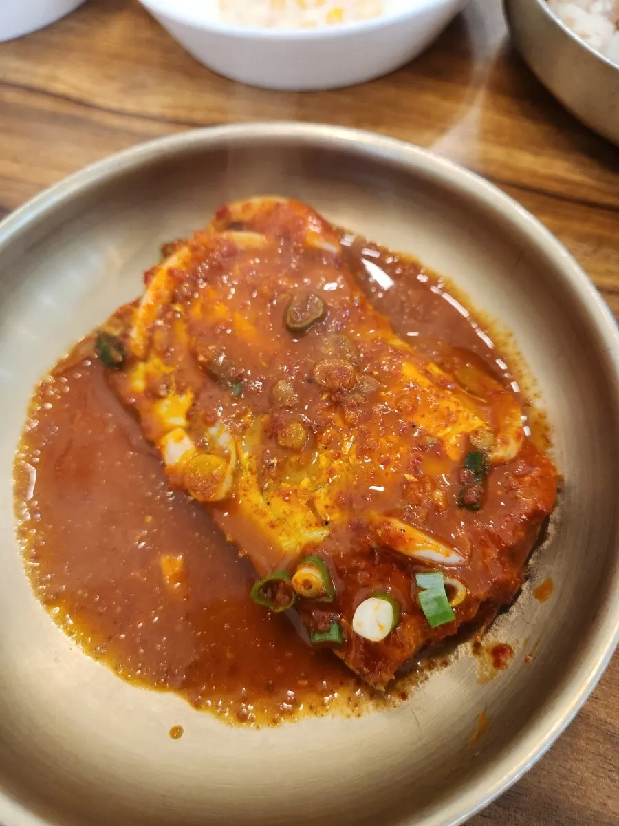 옥돔구이 살 발라낸 접시