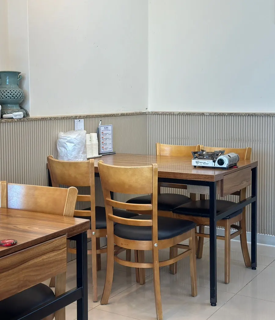 Restaurant open for early meals