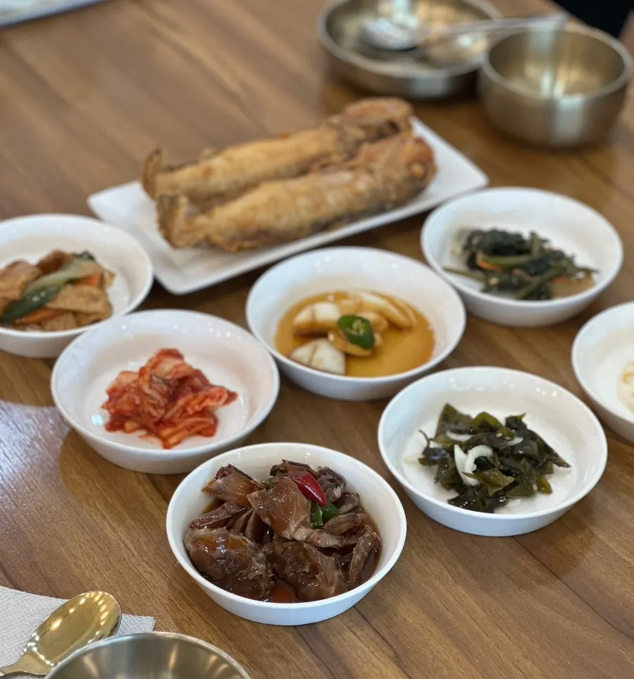 A set meal spread
