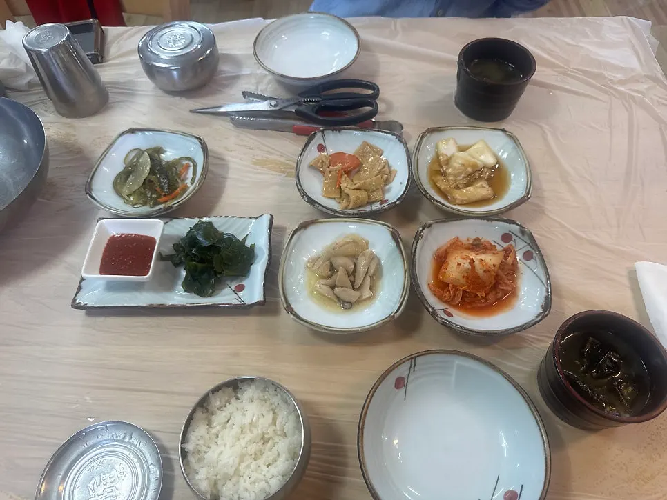 Full table spread at Seongsan Bada Punggyeong